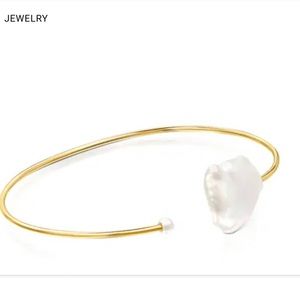 Bracelet with pearls